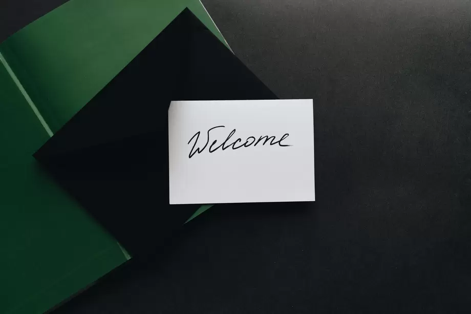 How to Welcome New Employees (Tips From a New Intern)