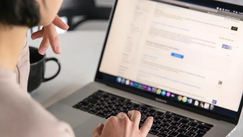 What's Generative Engine Optimization (GEO) and How Is It Different From SEO?